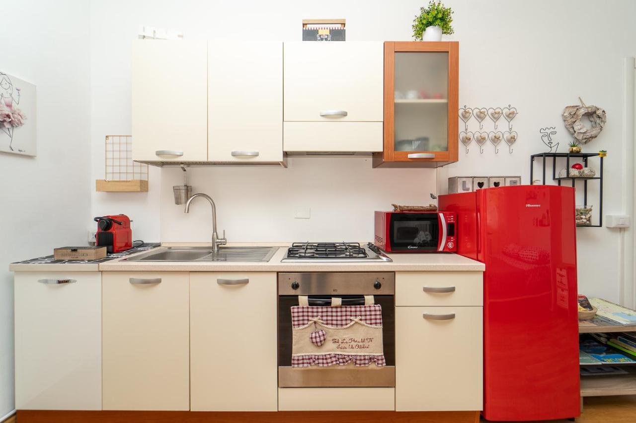 Portatorre Suite, A Charming Apartment In The Heart Of Como, Free Private Parking, Air Conditioning & More! Buitenkant foto
