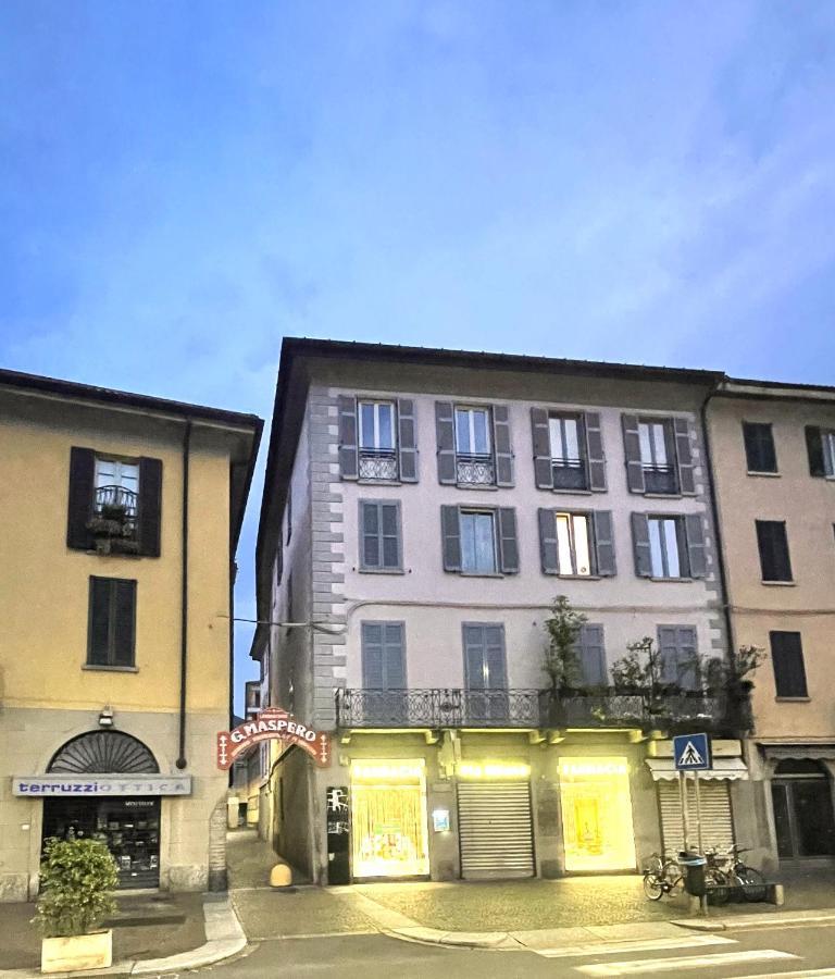 Portatorre Suite, A Charming Apartment In The Heart Of Como, Free Private Parking, Air Conditioning & More! Buitenkant foto