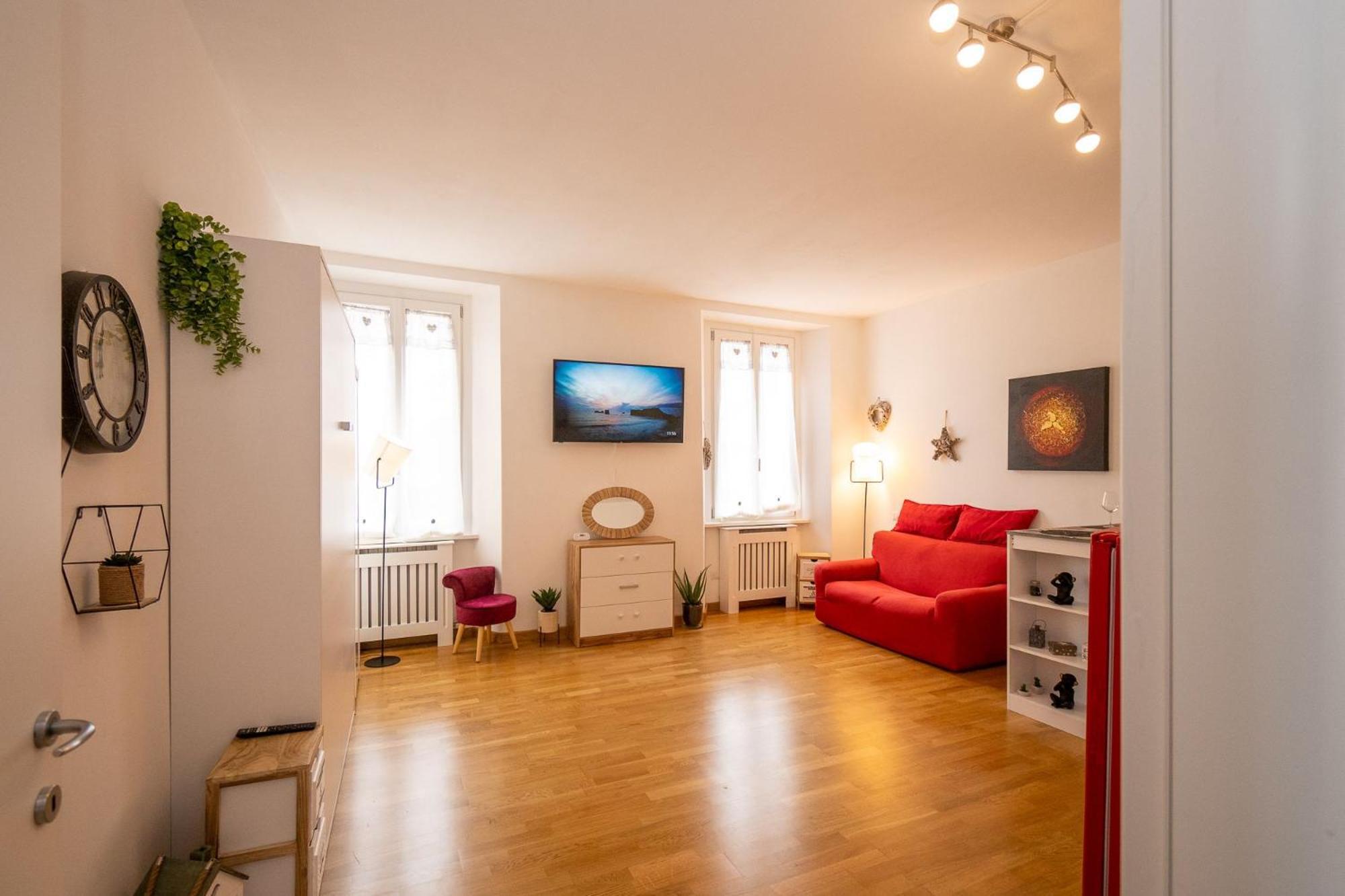 Portatorre Suite, A Charming Apartment In The Heart Of Como, Free Private Parking, Air Conditioning & More! Buitenkant foto