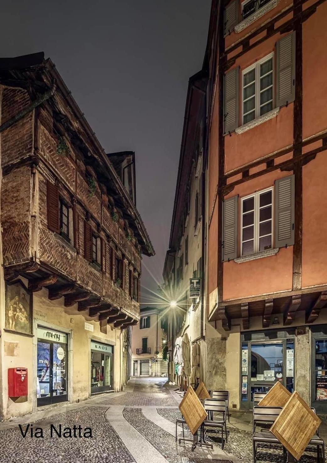 Portatorre Suite, A Charming Apartment In The Heart Of Como, Free Private Parking, Air Conditioning & More! Buitenkant foto