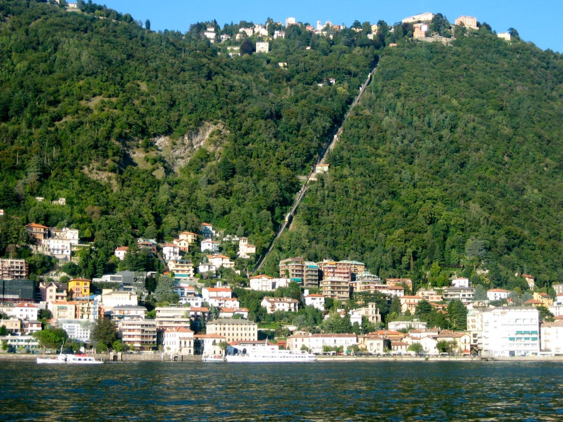 Portatorre Suite, A Charming Apartment In The Heart Of Como, Free Private Parking, Air Conditioning & More! Buitenkant foto