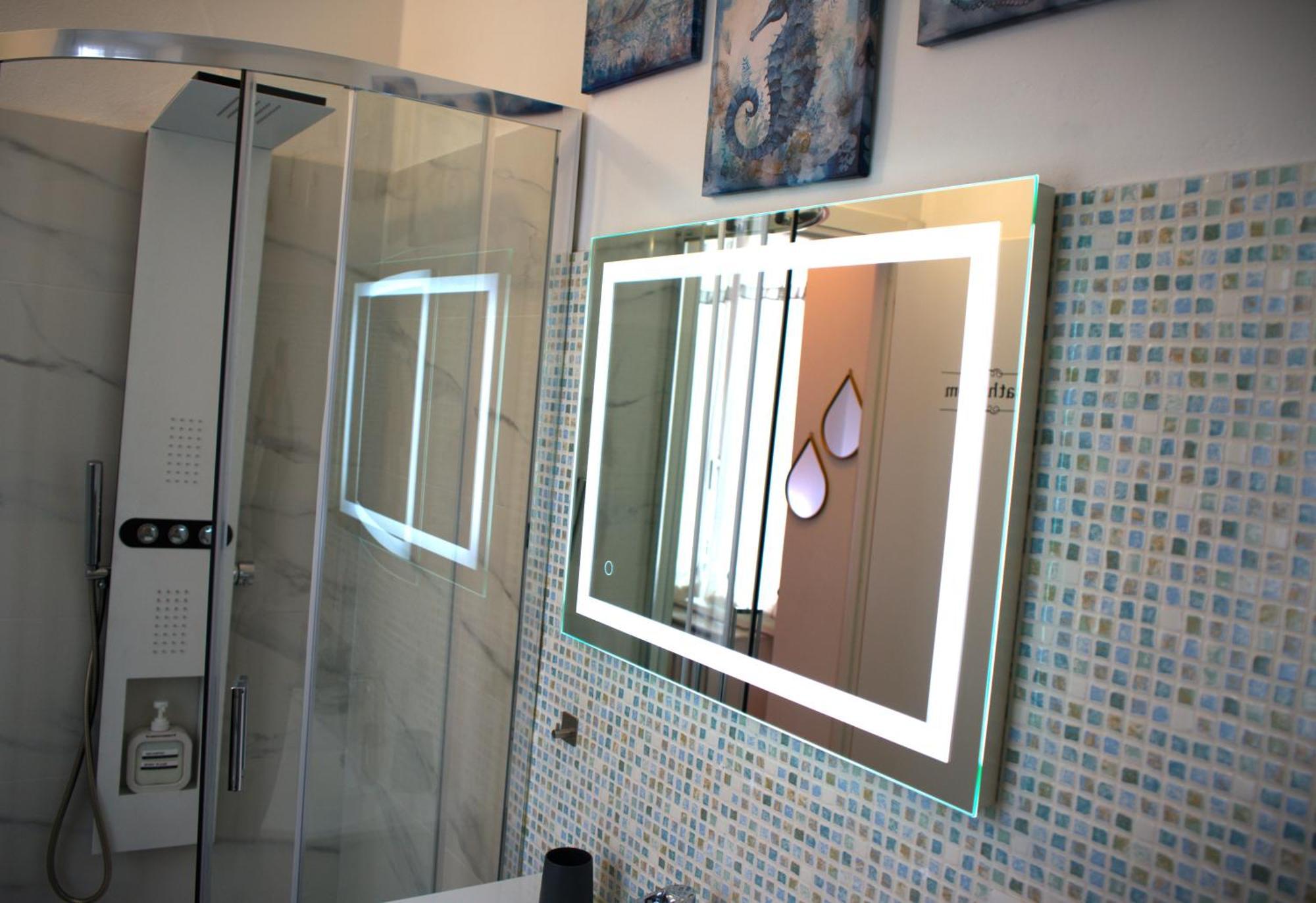 Portatorre Suite, A Charming Apartment In The Heart Of Como, Free Private Parking, Air Conditioning & More! Buitenkant foto